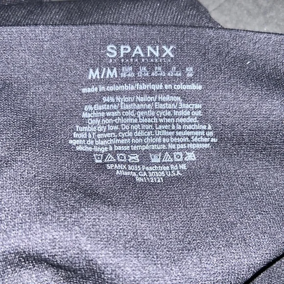 LIKE NEW SPANX Look At Me Now Seamless Leggings - Picture 3 of 6